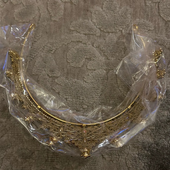 NEW Black and Gold Rhinestone Tiara - Picture 2 of 4